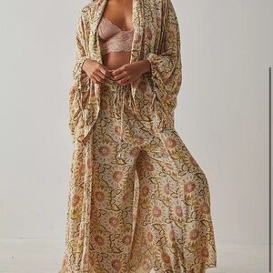 Oh Hey There Free People Floral Robe - Tea